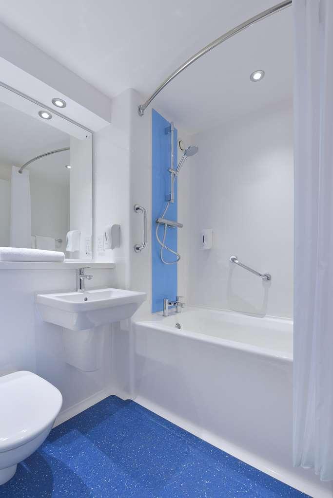 Travelodge Caerphilly Quarto foto