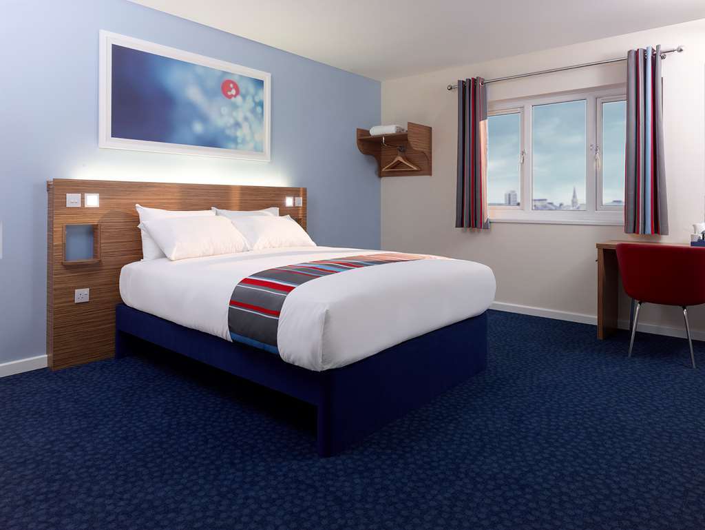 Travelodge Caerphilly Quarto foto